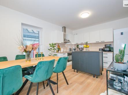 Pronájem bytu, 3+kk, 94 m²