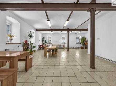 Prodej - penzion, 223 m²