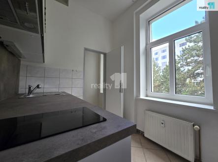 Pronájem kanceláře, 75 m²