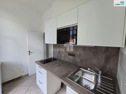 Pronájem kanceláře, 75 m²