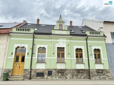 Pronájem bytu, 6+kk, 150 m²