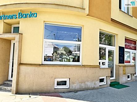 Pronájem - obchodní prostor, 16 m²