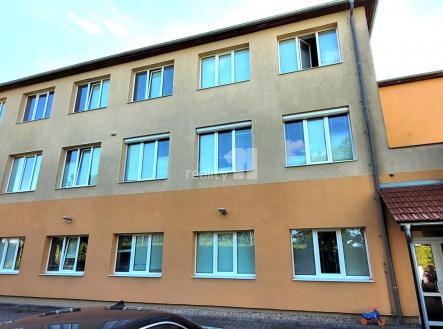 Pronájem - penzion, 1 000 m²