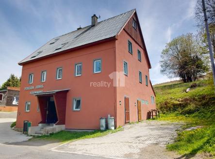 Prodej - penzion, 370 m²