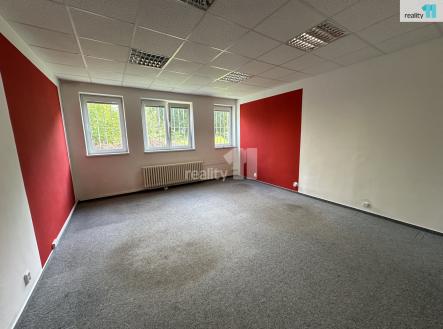 Pronájem komerčního objektu, administrativní budova, 373 m²