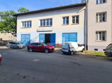 Prodej nájemního domu, 1 620 m²