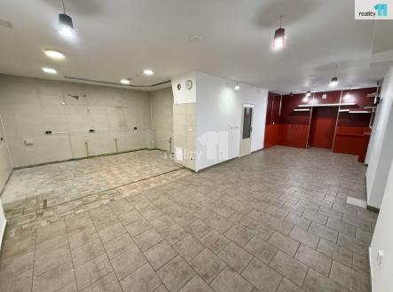 Pronájem obchodní prostor, 99 m²