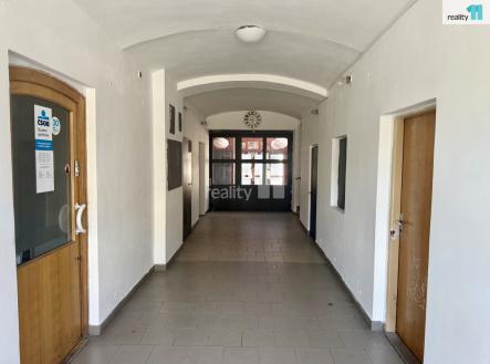 Pronájem obchodní prostor, 99 m²