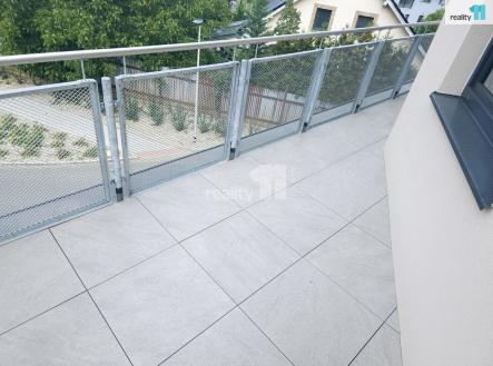 Pronájem bytu, 2+kk, 61 m²