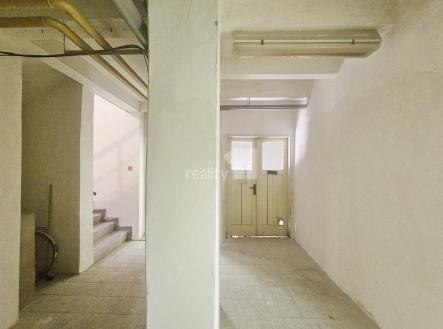 Pronájem obchodní prostor, 160 m²