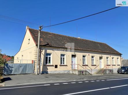 Prodej komerčního objektu, jiný, 471 m²