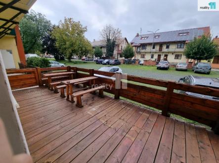 Pronájem obchodní prostor, 100 m²