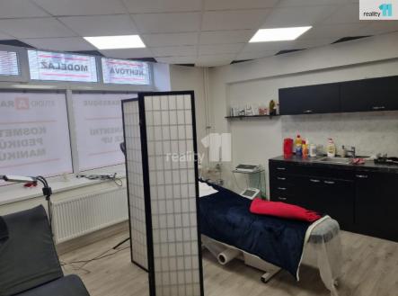 Pronájem obchodní prostory, 100 m²
