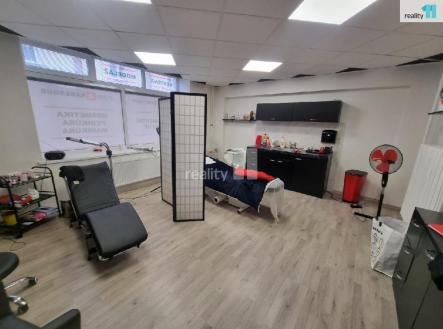 Pronájem obchodní prostory, 100 m²