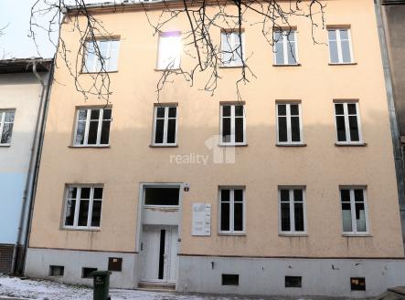 Prodej nájemního domu, 810 m²