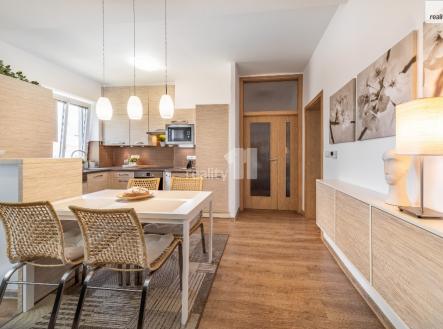 Prodej bytu, 3+kk, 77 m²