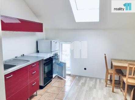 Pronájem bytu, 1+1, 28 m²