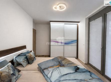 Pronájem bytu, 3+kk, 95 m²