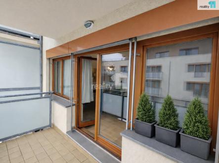 Pronájem bytu, 2+kk, 72 m²