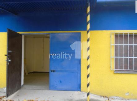 Pronájem skladovací prostor, 150 m²