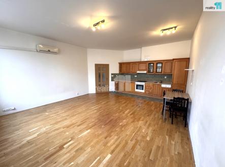 Pronájem bytu, 2+kk, 82 m²