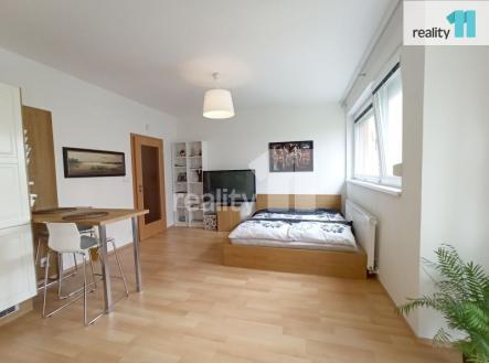 Pronájem bytu, 1+kk, 38 m²