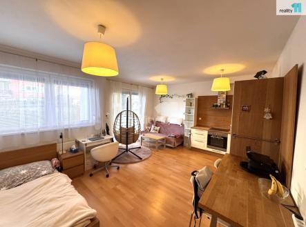 Pronájem bytu, 1+kk, 38 m²