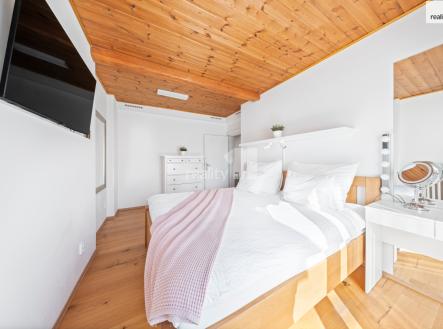 Prodej bytu, 6+kk, 177 m²