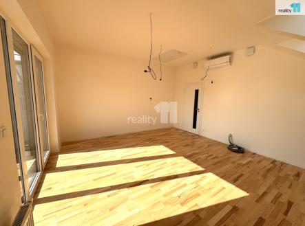 Pronájem bytu, 2+kk, 65 m²