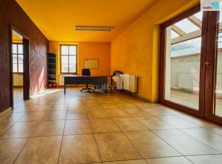 Prodej komerčního objektu, jiný, 541 m²