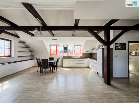 Prodej komerčního objektu, jiný, 541 m²