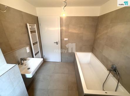 Pronájem bytu, 1+kk, 32 m²