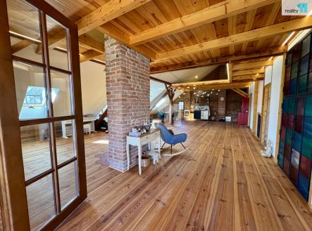 Prodej komerčního objektu, jiný, 461 m²