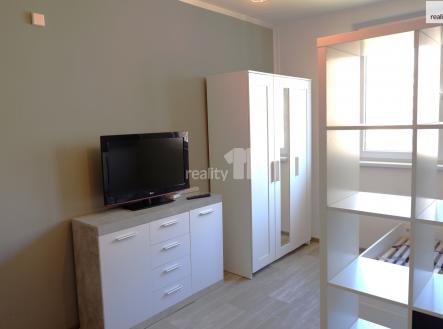 Pronájem bytu, 1+kk, 27 m²