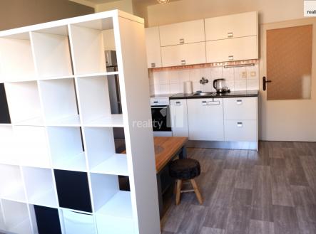 Pronájem bytu, 1+kk, 27 m²