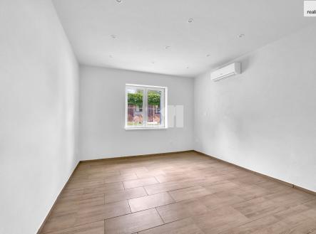 Pronájem bytu, 2+kk, 43 m²