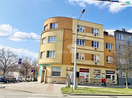 Prodej nájemního domu, 1 343 m²