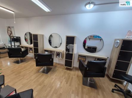 Pronájem obchodní prostor, 65 m²