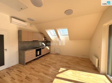 Pronájem bytu, 2+kk, 54 m²