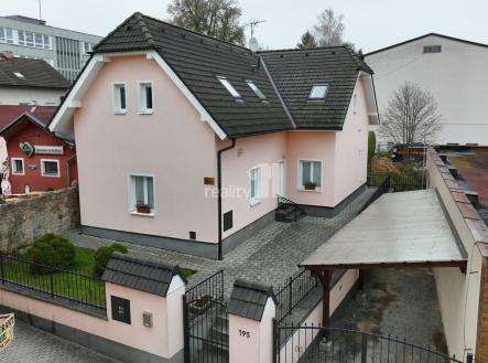 Pronájem bytu, 3+kk, 121 m²