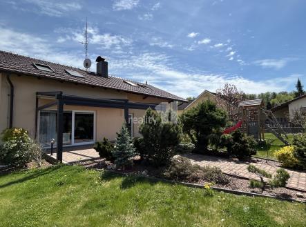 Pronájem domu/vily, 279 m²