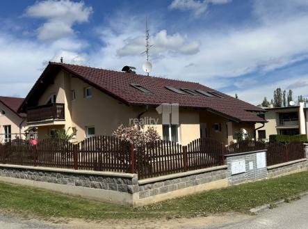 Pronájem domu/vily, 279 m²