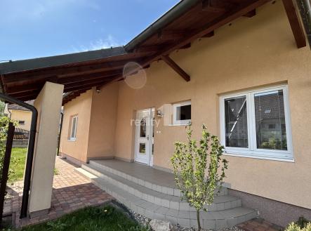 Pronájem domu/vily, 279 m²