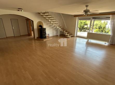 Pronájem domu/vily, 279 m²