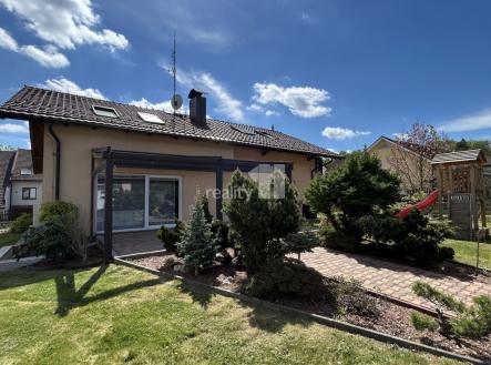 Pronájem domu/vily, 279 m² obrázek