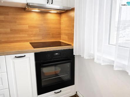 Pronájem bytu, 1+kk, 38 m²