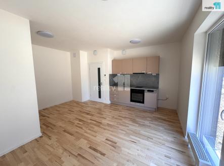 Pronájem bytu, 1+kk, 35 m²