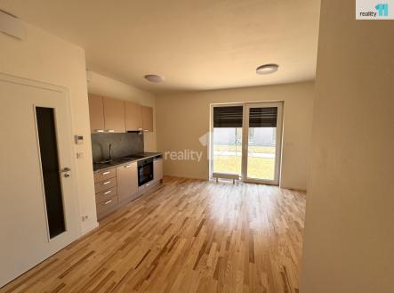 Pronájem bytu, 1+kk, 35 m²
