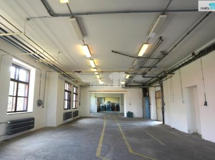 Pronájem komerčního objektu, sklad, 328 m²