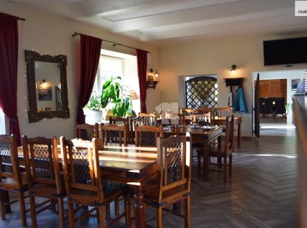 Prodej hotel, 685 m²